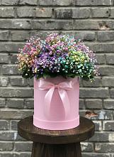 Цветочная композиция из Гипсофила и Розы в шляпной коробке в Порецкое