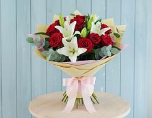 Букет цветов из:  Лилии и Розы в Порецкое