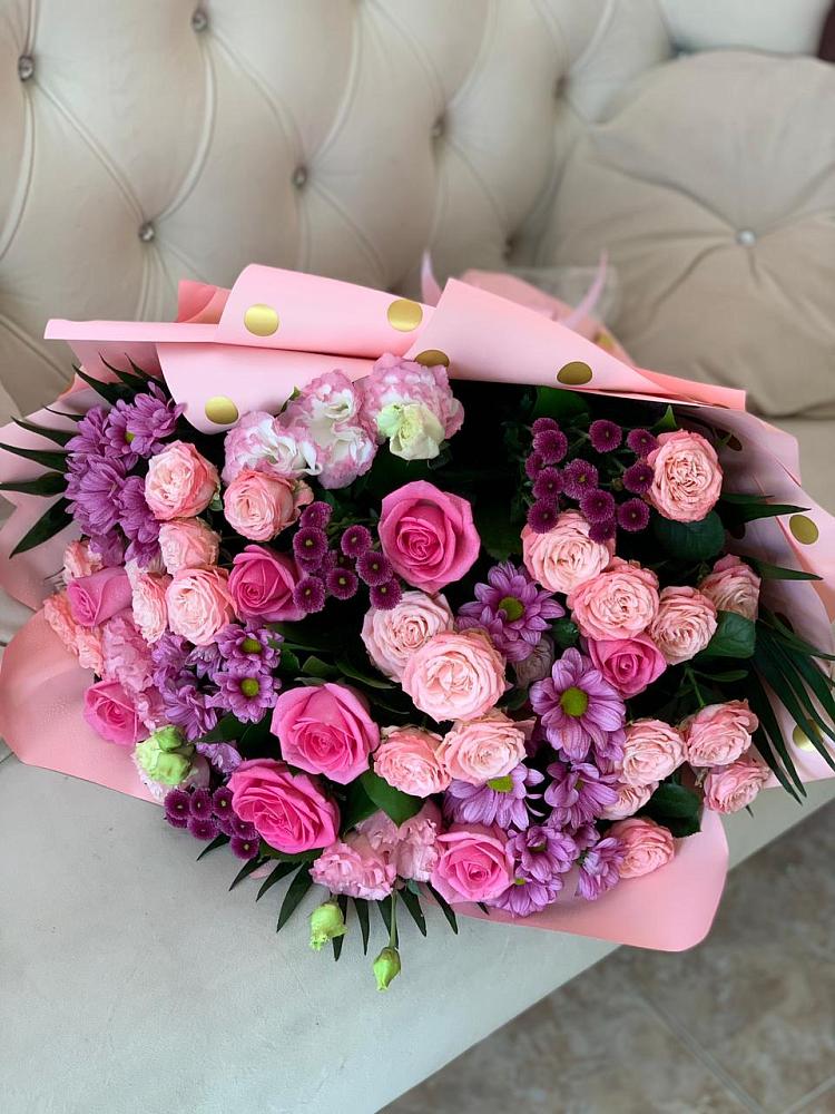 Букет цветов из: Хризантемы, Розы и Лизиантусы в Порецкое