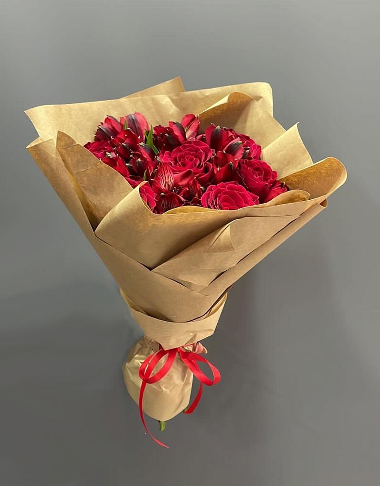 Букет цветов из: Альстромерии и Розы в Порецкое