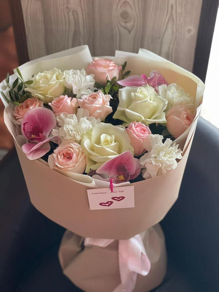 Букет цветов из: Орхидеи, Розы и Гвоздики в Порецкое