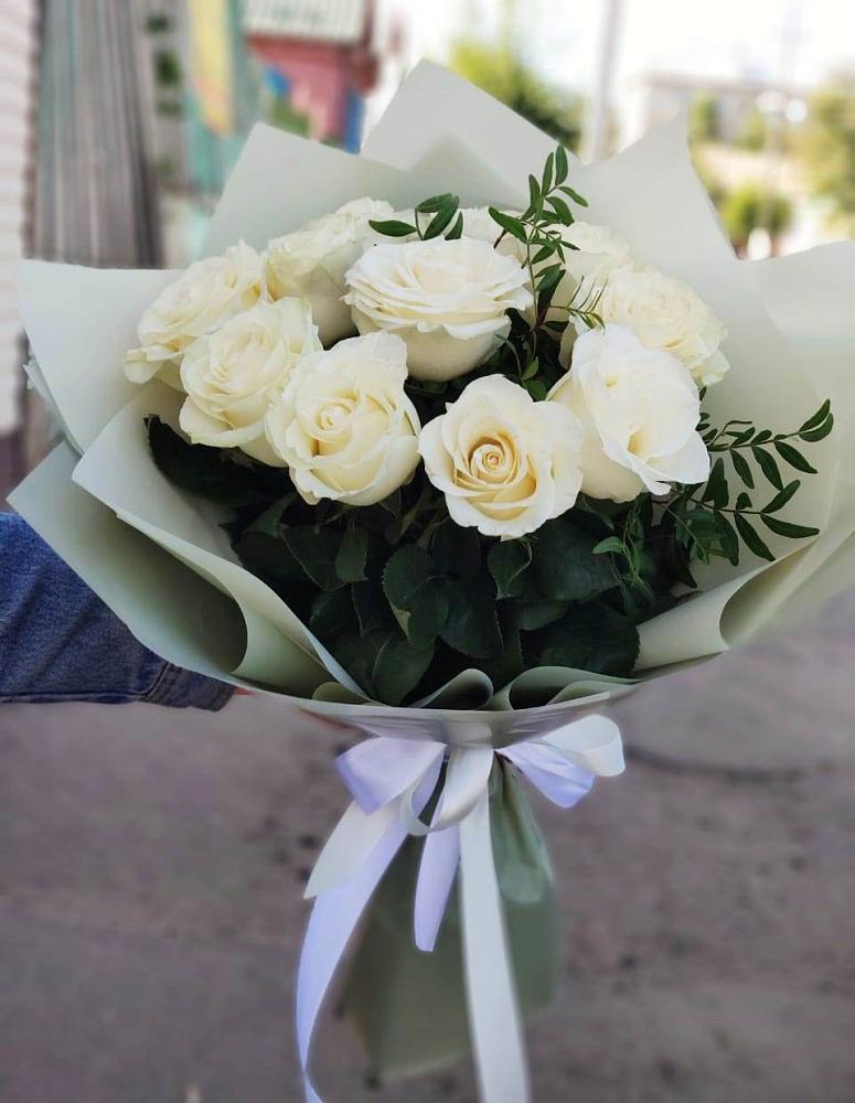 Букет Белые розы Проуд в Порецкое