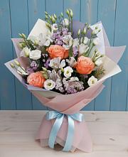 Букет цветов из:  Лизиантусы, Розы, Альстромерии и Гипсофила в Порецкое