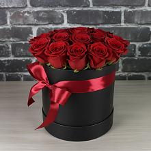 Цветочная композиция из Розы в шляпной коробке в Порецкое