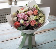 Букет цветов из:  Розы, Лизиантусы и Гвоздики в Порецкое