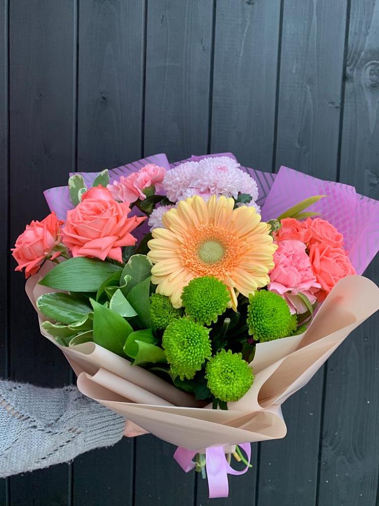 Букет цветов из: Гвоздики, Розы, Герберы и Хризантемы в Порецкое