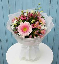 Букет цветов из:  Герберы, Альстромерии и Лизиантусы #REPLACE_PRED# Порецкое