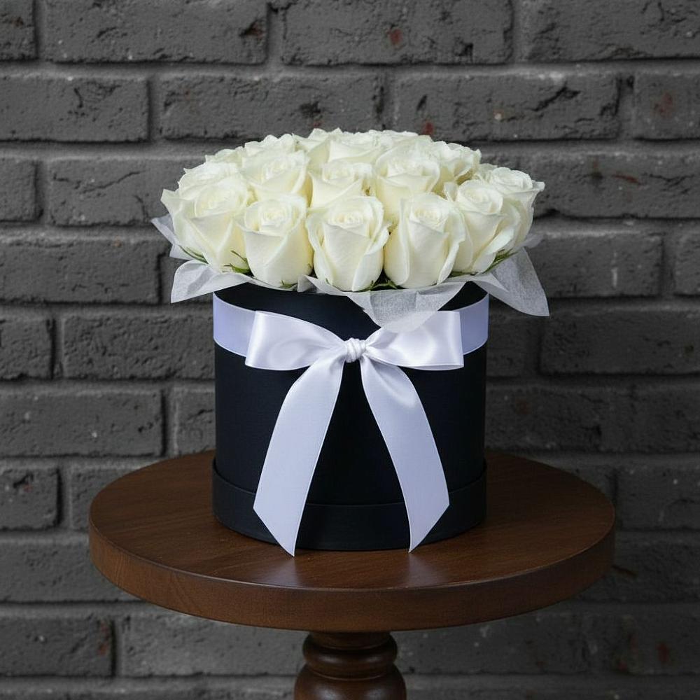 Цветочная композиция из Розы в шляпной коробке в Порецкое