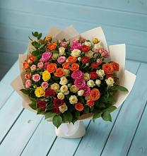 Букет Микс из разноцветных кустовых роз в Порецкое